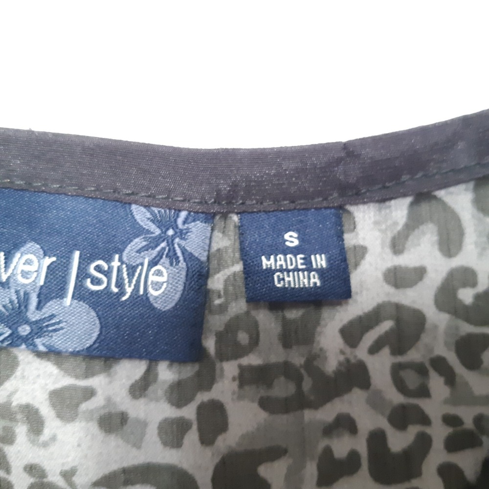 Susan‎ Graver Style Blouse Womans Small Leopard Print V Neck Long Sleeve Top - Picture 14 of 15